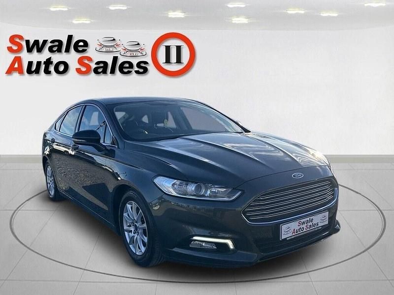Used Ford Mondeo Zetec 120 HP (88 kW) 2016 Green Hatchback