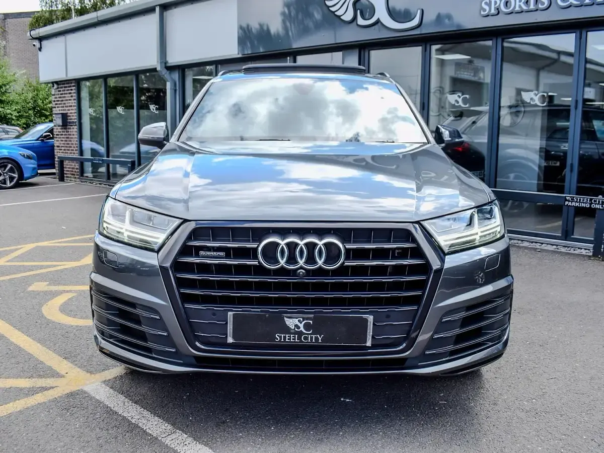Used Audi Q7 Black Edition 286 HP (210 kW) 2019 Grey SUV
