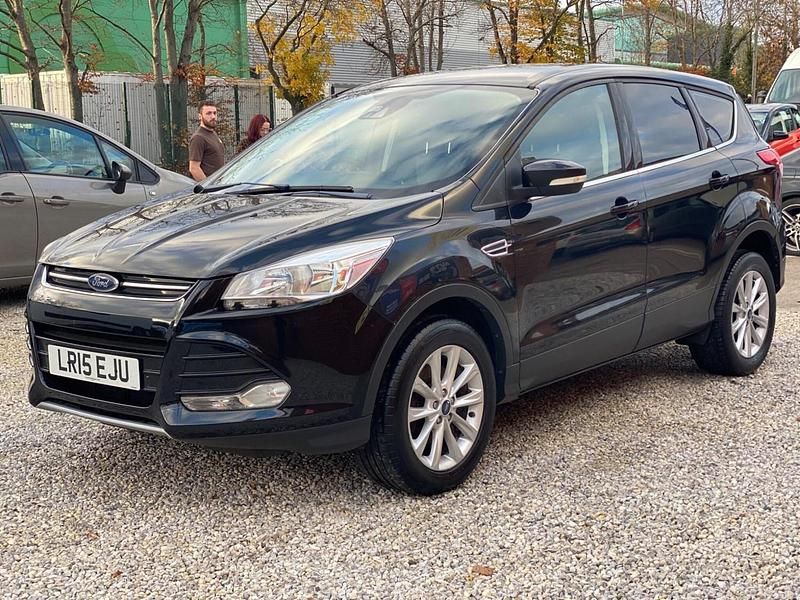 Used Ford Kuga Titanium 150 HP (110 kW) 2015 Black SUV