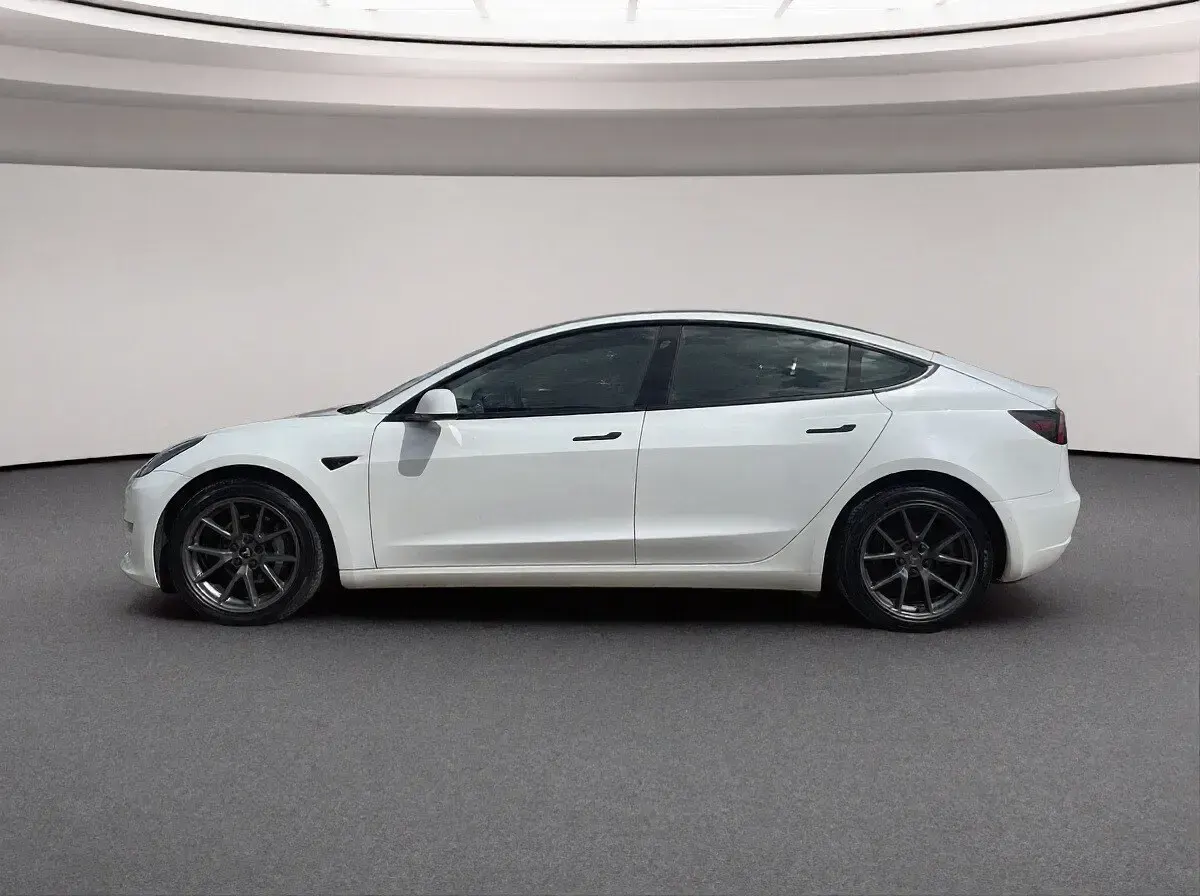 Used Tesla Model 3 Long Range AWD 254 kW (346 HP) 2021 White Sedan