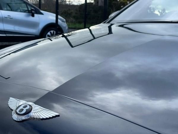 Used Bentley Continental 560 HP (411 kW) 2004 Blue Coupe