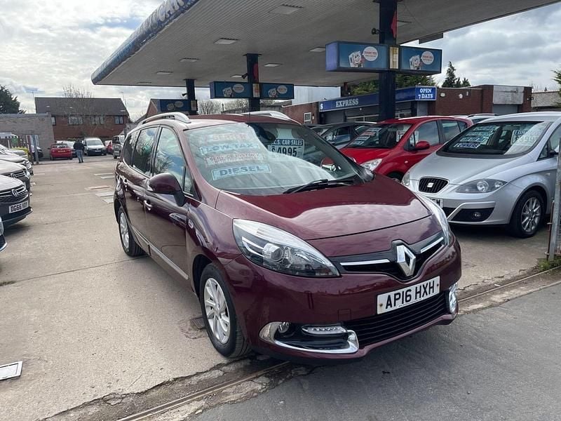 Used Renault Grand Scénic IV Dynamique 2016 Red MPV