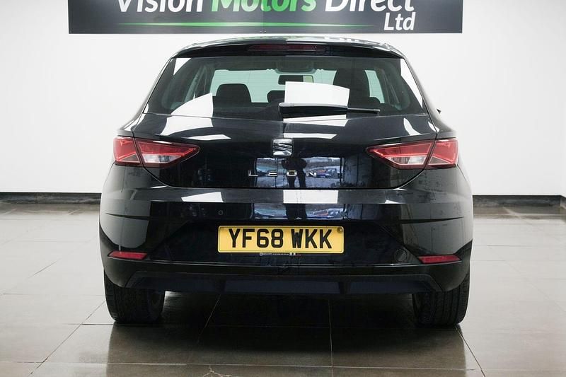 Begagnad Seat Leon SE Dynamic 115 HK (84 kW) 2018 Svart Halvkombi