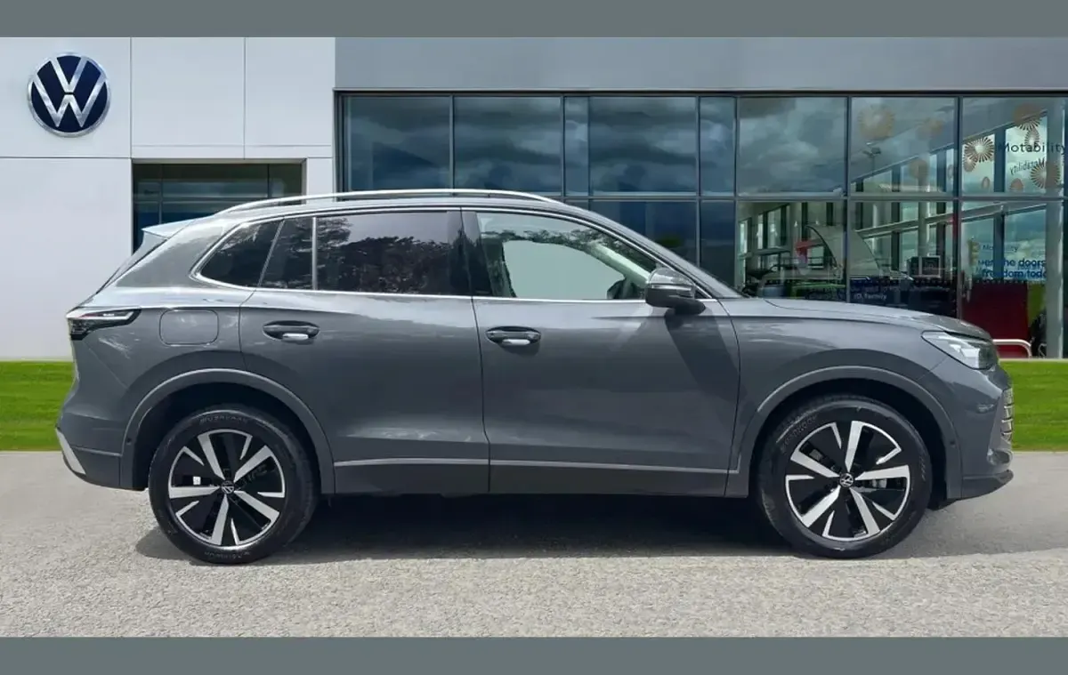 New VW Tiguan Elegance 200 HP (147 kW) 2026 Grey SUV