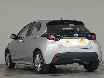 Used Toyota Yaris 116 HP (85 kW) 2023 Silver Hatchback