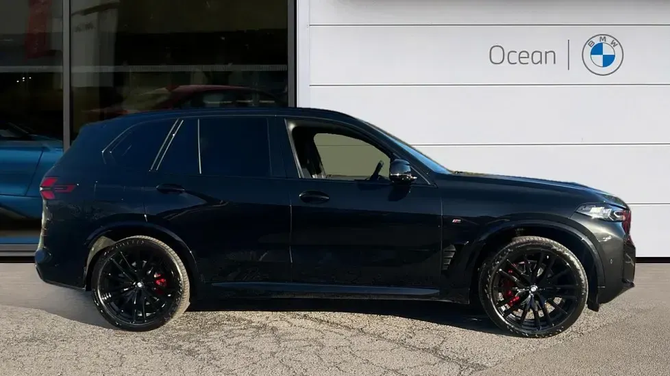 Usado BMW X5 M Sport 294 HP (216 kW) 2025 Preto SUV