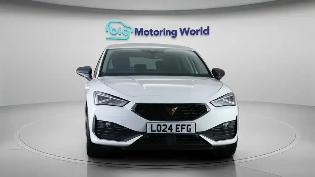 Used Cupra Leon 150 HP (110 kW) 2024 White Hatchback