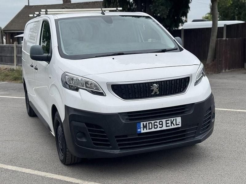 White Used 2020 Peugeot Expert Van | £9,500 (Good price) - Image 1/4