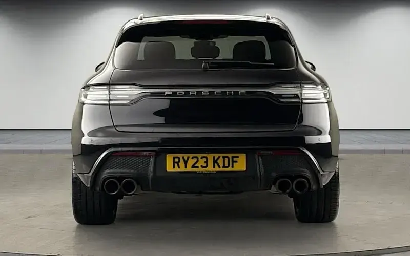 Used Porsche Macan 379 HP (278 kW) 2025 SUV