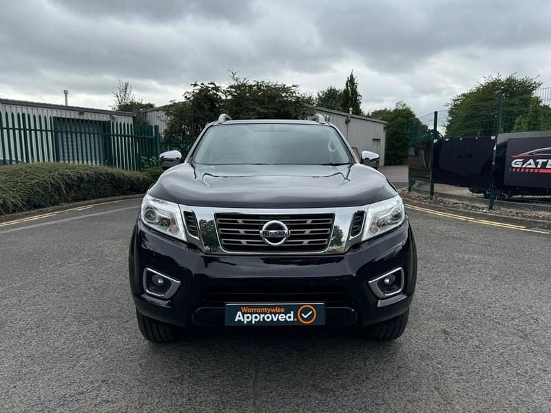 Used Nissan Navara Tekna 190 HP (139 kW) 2017 Black Pickup