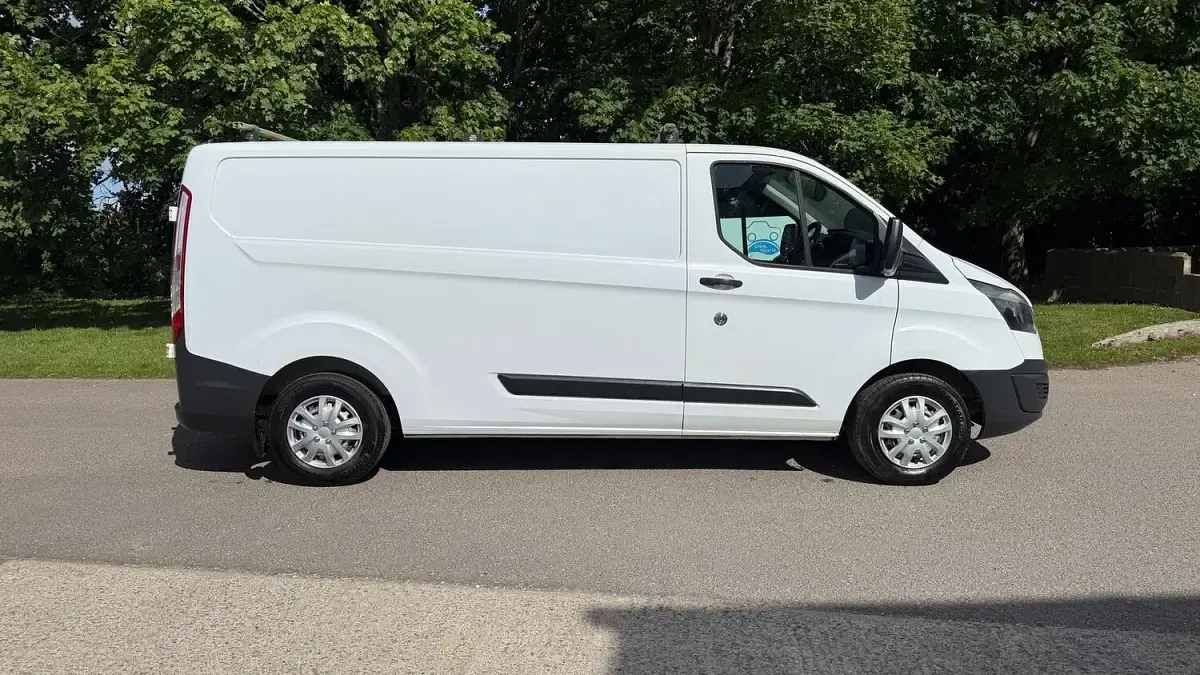 Used Ford Transit Custom 100 HP (73 kW) 2015 White Van