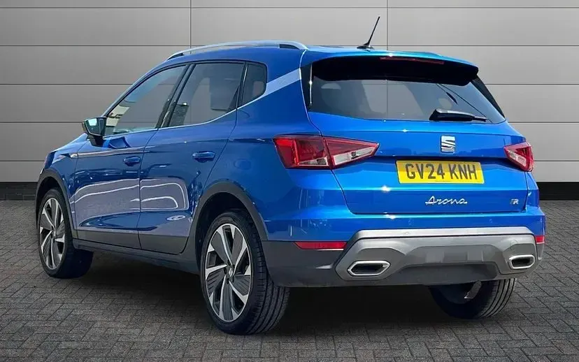 Used Seat Arona FR Sport 150 HP (110 kW) 2024 Sapphire blue SUV