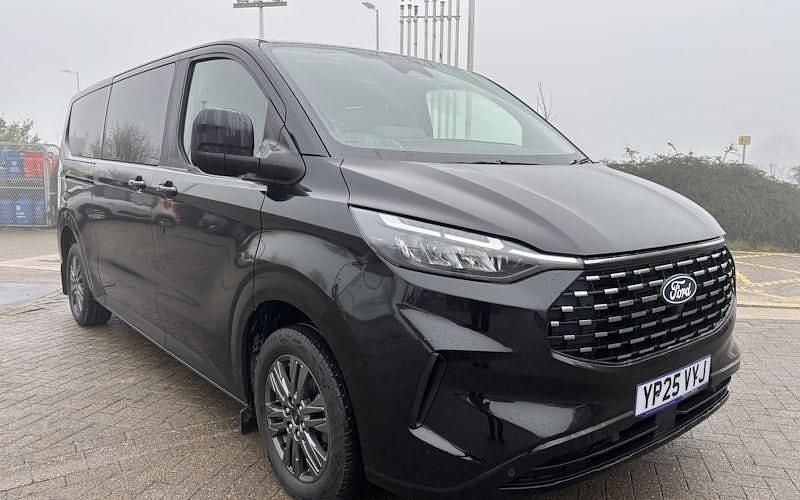 Used Ford Tourneo Titanium 136 HP (100 kW) 2025 MPV