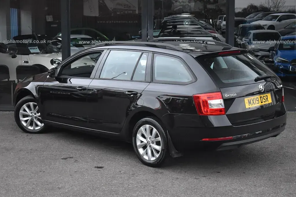 Used Skoda Octavia 115 HP (84 kW) 2019 Black Hatchback