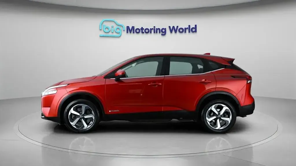 Used Nissan Qashqai Acenta Premium 190 HP (139 kW) 2023 Red SUV