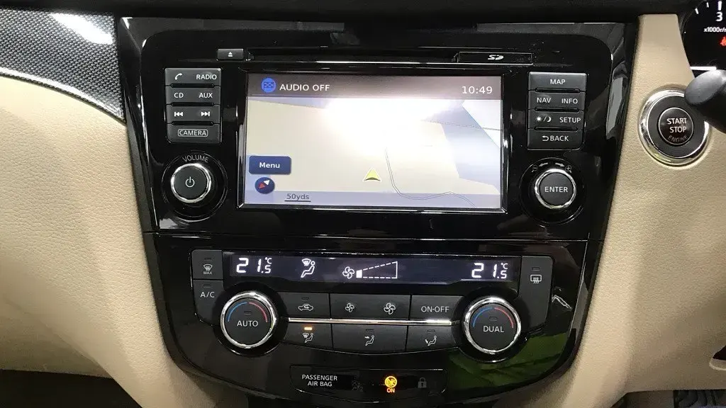 Used Nissan X-Trail Tekna 130 HP (95 kW) 2015 Blue SUV
