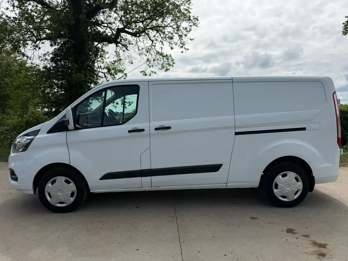 Used Ford Transit Custom Trend 130 HP (95 kW) 2021 White Van