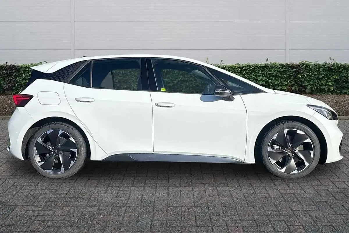 New Cupra Born e-Boost 169 kW (231 HP) 2026 Glacial white Hatchback