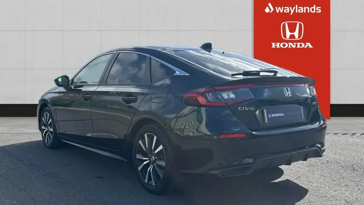 Begagnad Honda Civic Elegance 143 HK (105 kW) 2024 Svart Halvkombi