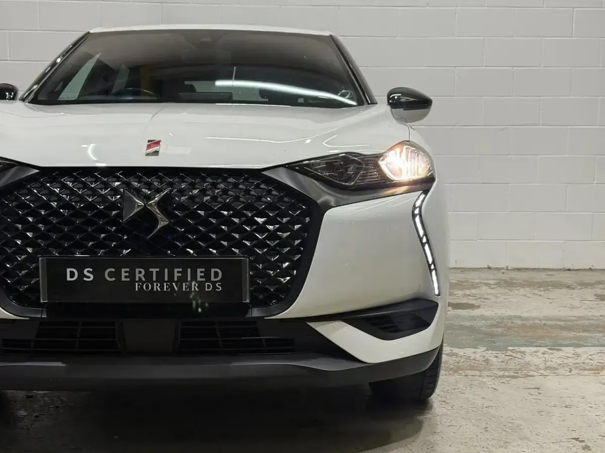 Used DS Automobiles DS3 Crossback Performance 129 HP (94 kW) 2022 White SUV