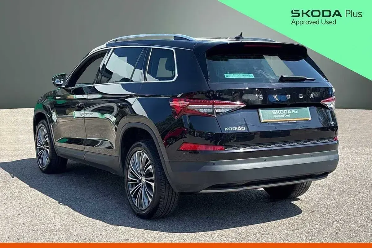 Used Skoda Kodiaq SE L Executive 140 HP (102 kW) 2023 Black magic pearl effect SUV