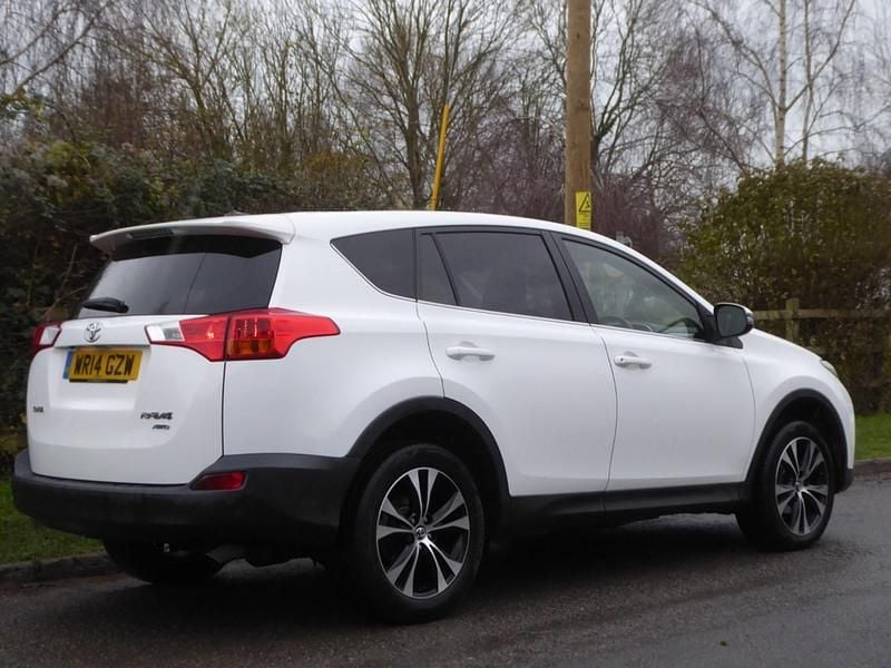 Used Toyota RAV4 124 HP (91 kW) 2014 White Estate
