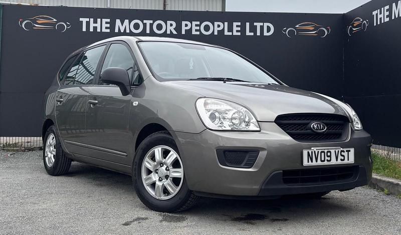 Silver Used 2009 Kia Carens MPV | £1,495 - Image 1/4