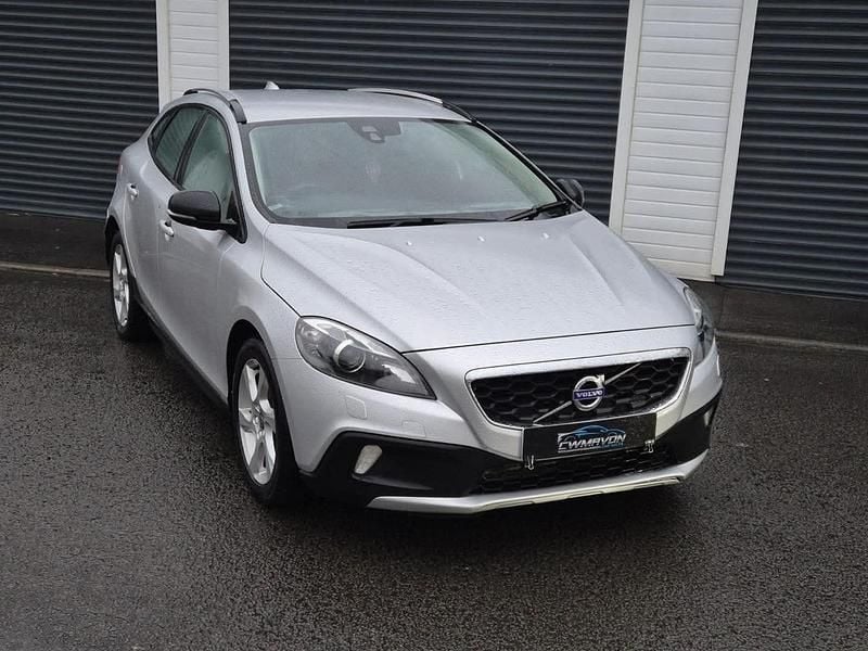 Silver Used 2016 Volvo V40 Hatchback | £4,995 (Fair price) - Image 1/4