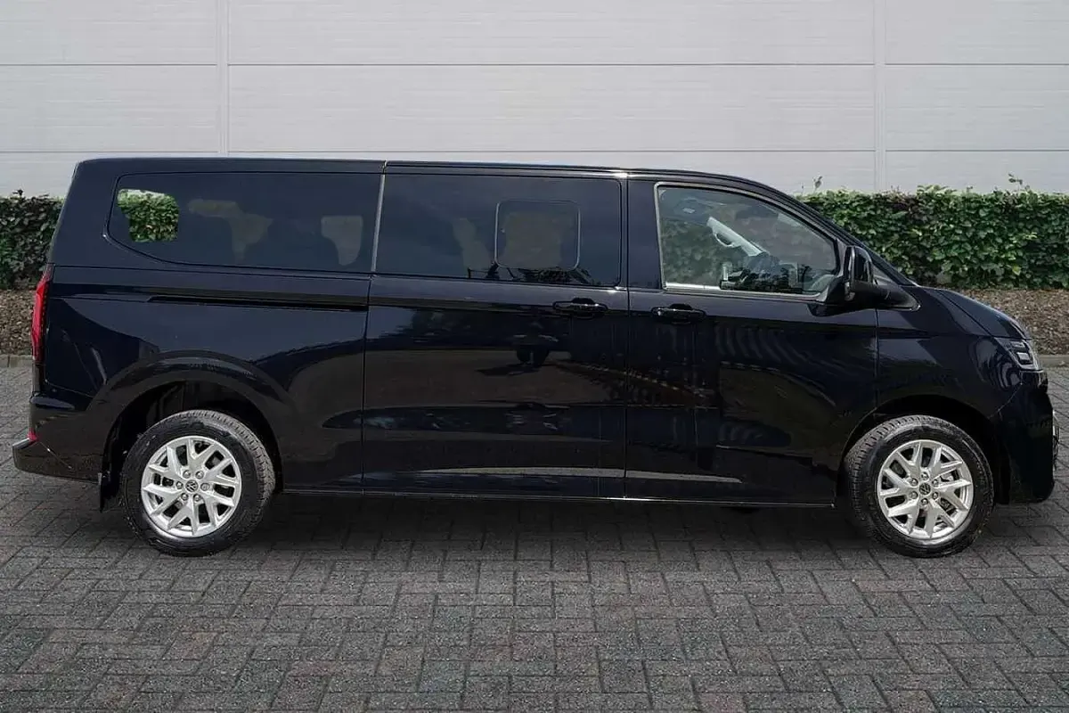 New VW Transporter Style 160 kW (218 HP) 2026 Midnight black metallic Van