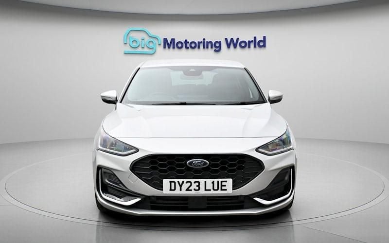 Usado Ford Focus ST-Line 155 HP (114 kW) 2022 Prateado Citadino