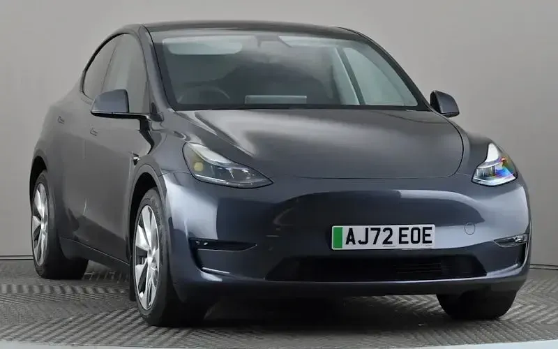 Used Tesla Model Y Long Range AWD 286 kW (389 HP) 2025 SUV