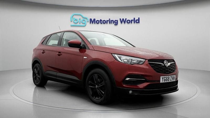 Second-hand Vauxhall Grandland X S 131 CP (96 kW) 2018 Roșu SUV