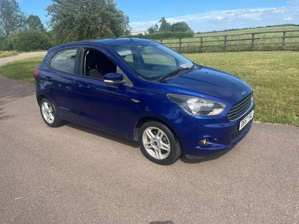 Used Ford Ka Plus Zetec 70 HP (51 kW) 2017 Blue Hatchback