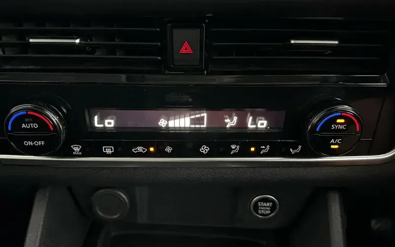 Used Nissan Qashqai Acenta Premium 140 HP (102 kW) 2023 Blue SUV