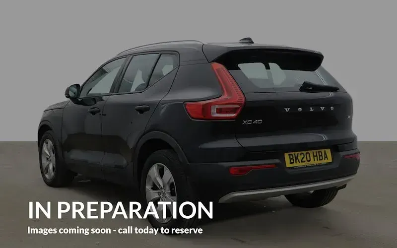 Usado Volvo XC40 Momentum 190 HP (139 kW) 2020 Preto SUV