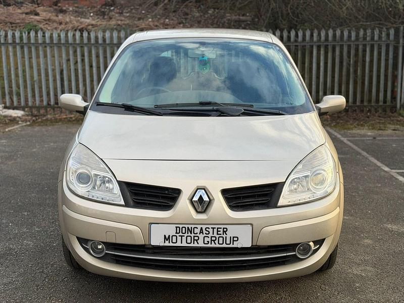 Used Renault Scénic II Dynamique 106 HP (77 kW) 2008 Gold MPV