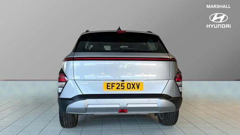 Gebraucht Hyundai Kona Advanced 138 PS (101 kW) 2025 Silber SUV