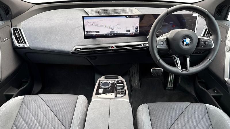 Usado BMW iX M Sport 295 kW (402 CV) 2025 Negro SUV
