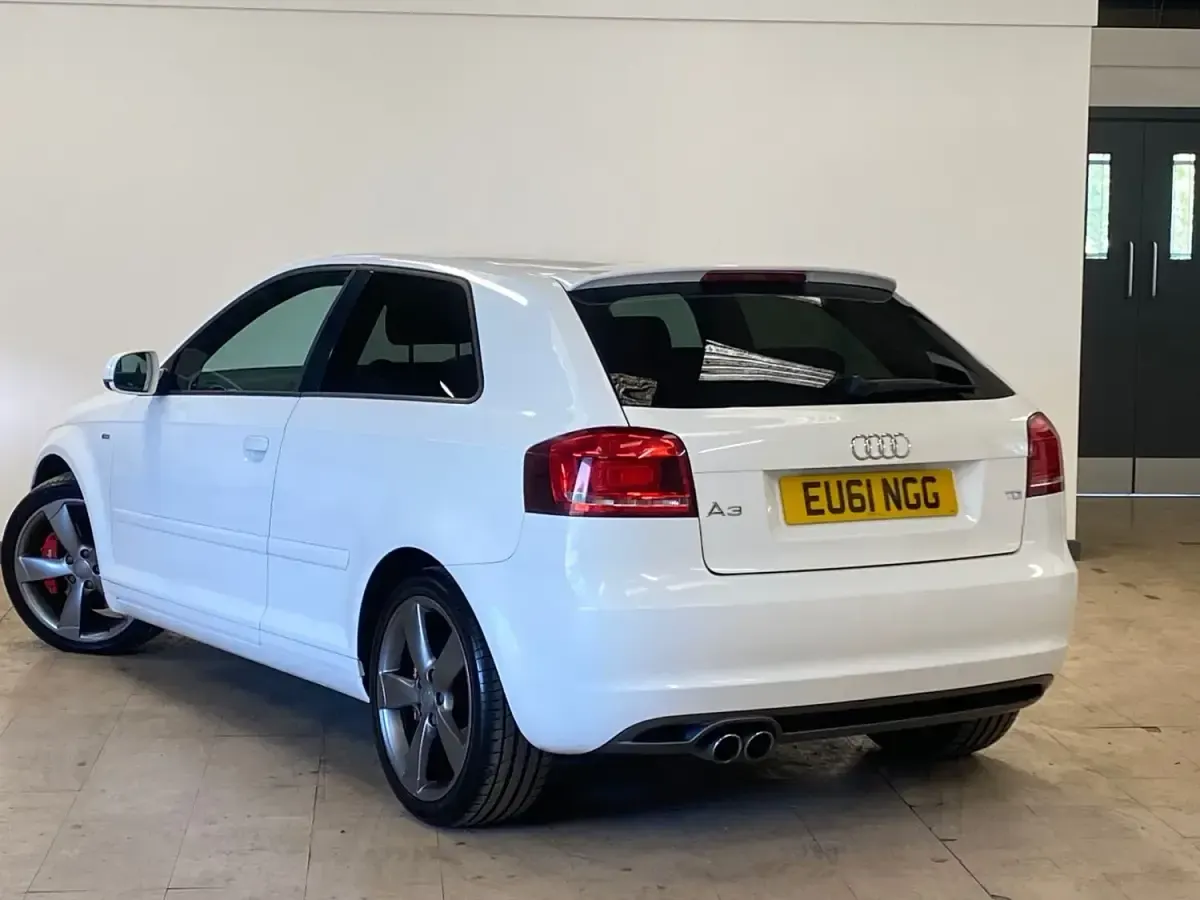 Begagnad Audi A3 Black Edition 170 HK (125 kW) 2011 Vit Halvkombi