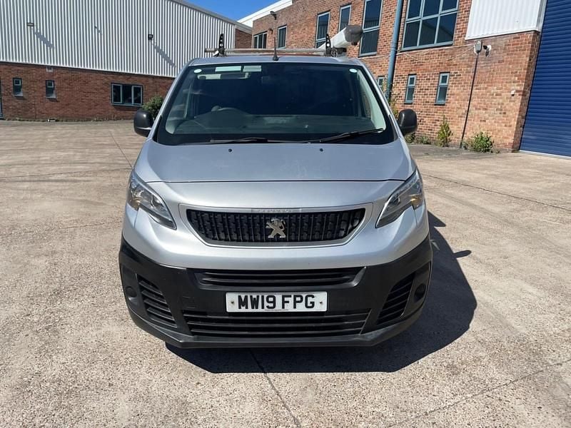 Second-hand Peugeot Expert 2019 Argintiu Van