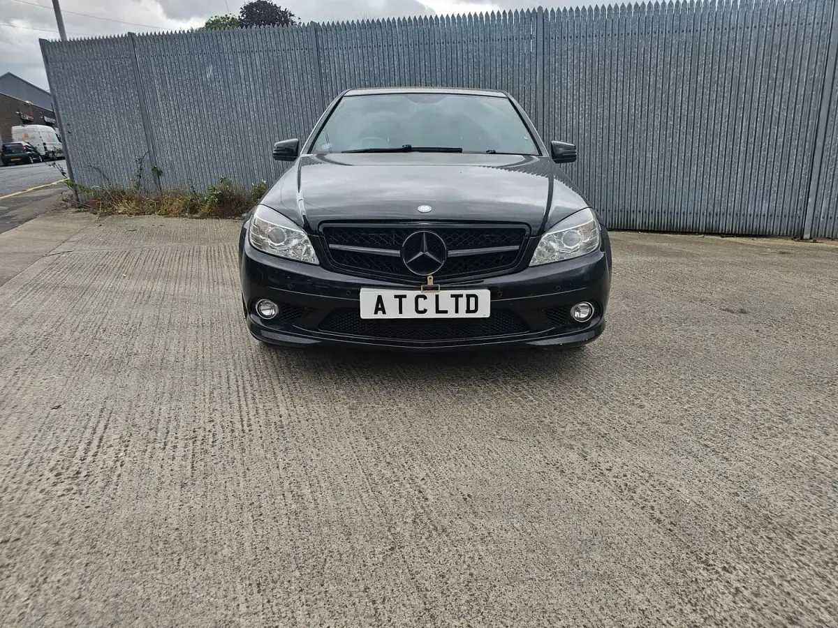 Used Mercedes C180 2011 Black Sedan