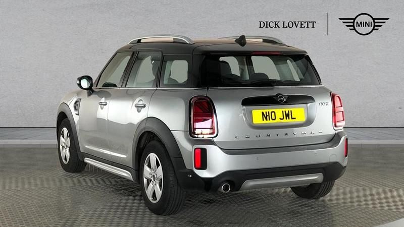 Usado Mini Cooper Countryman Classic 134 CV (98 kW) 2023 Plateado SUV