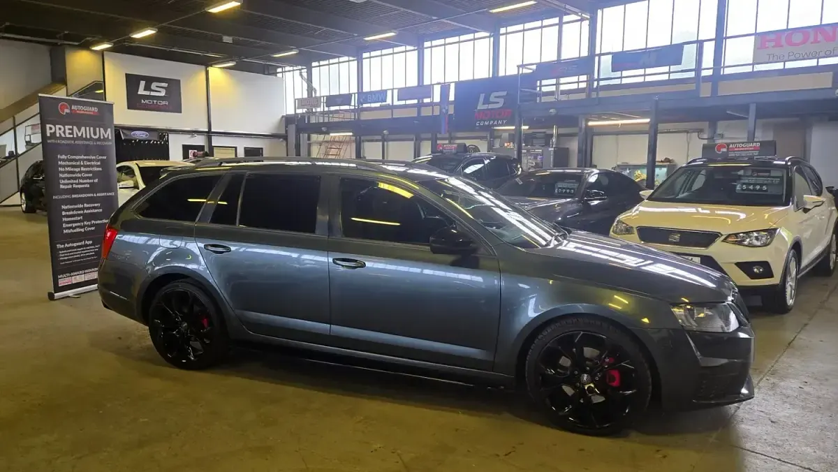 Used Skoda Octavia vRS 184 HP (135 kW) 2016 Grey Estate
