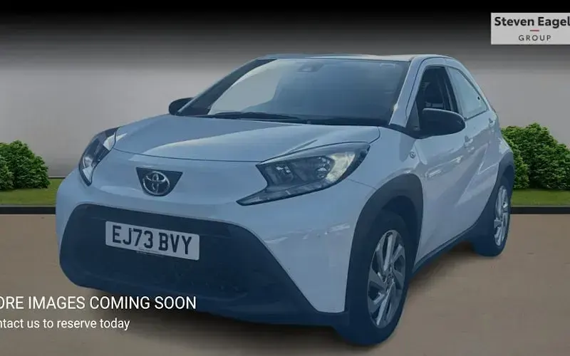 Used Toyota Aygo X PURE 72 HP (52 kW) 2025 SUV
