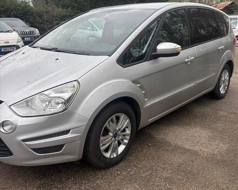 Used Ford S-MAX Zetec 2010 Silver MPV
