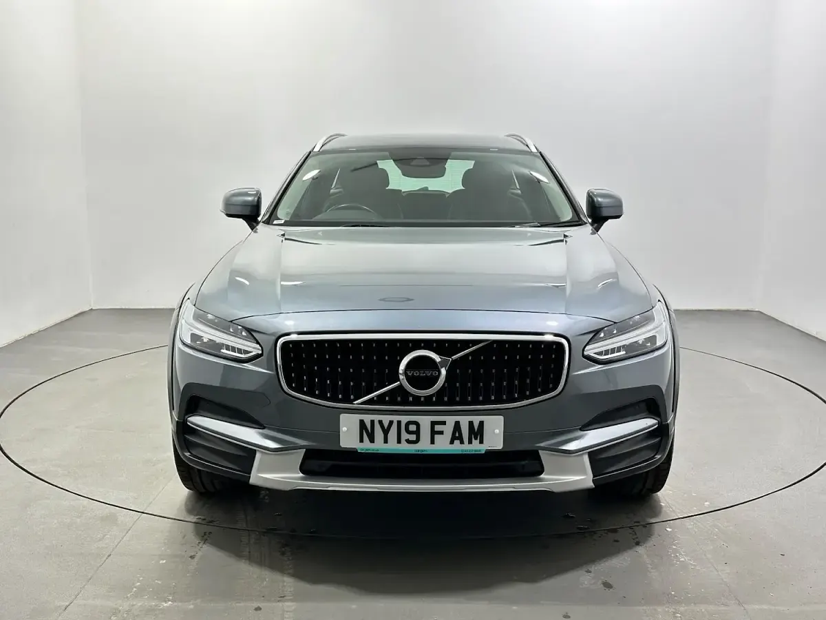 Used Volvo V90 CC 2019 Grey Estate
