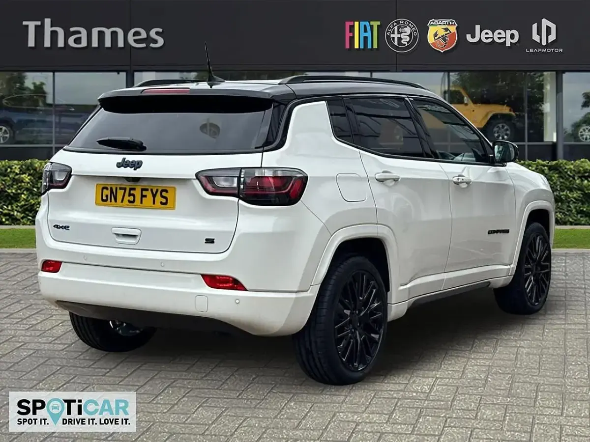 Used Jeep Compass 237 HP (174 kW) 2025 White SUV