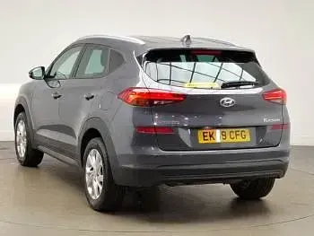 Usado Hyundai Tucson SE 132 CV (97 kW) 2019 Gris SUV