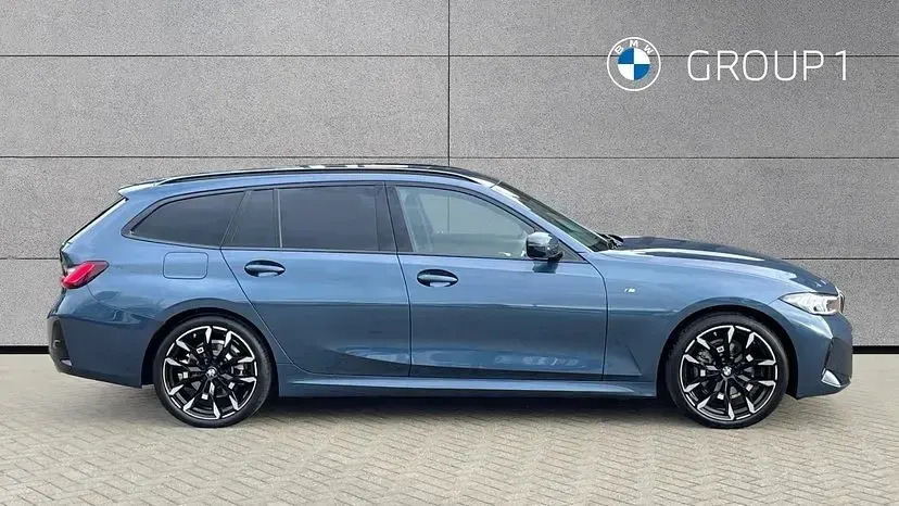 Used BMW 320 M Sport 184 HP (135 kW) 2026 Blue Estate