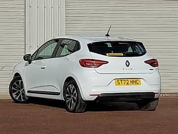 Used Renault Clio V Evolution 145 HP (106 kW) 2022 White Hatchback